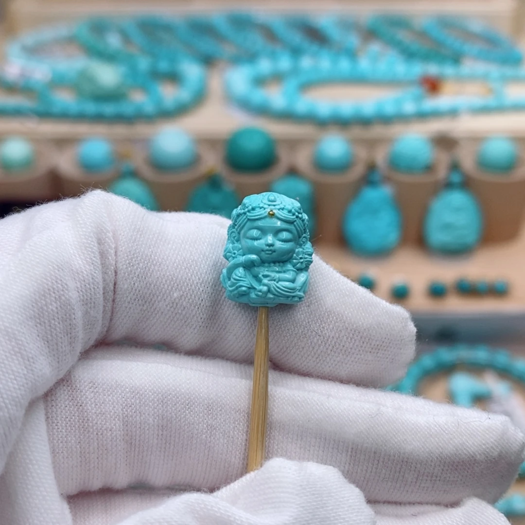 绿松石未镶嵌珠宝奇石