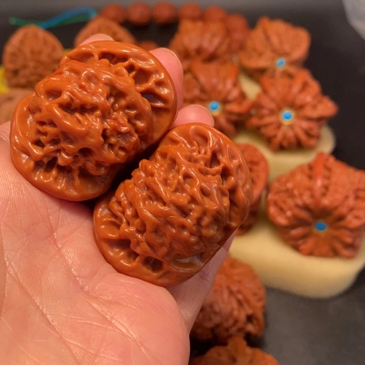 珠***亮工艺核桃制作的工艺方法是制作