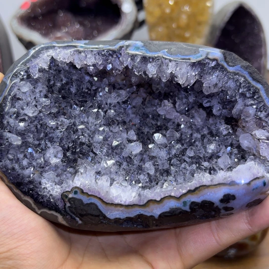 未镶嵌水晶大型摆件（非配饰）