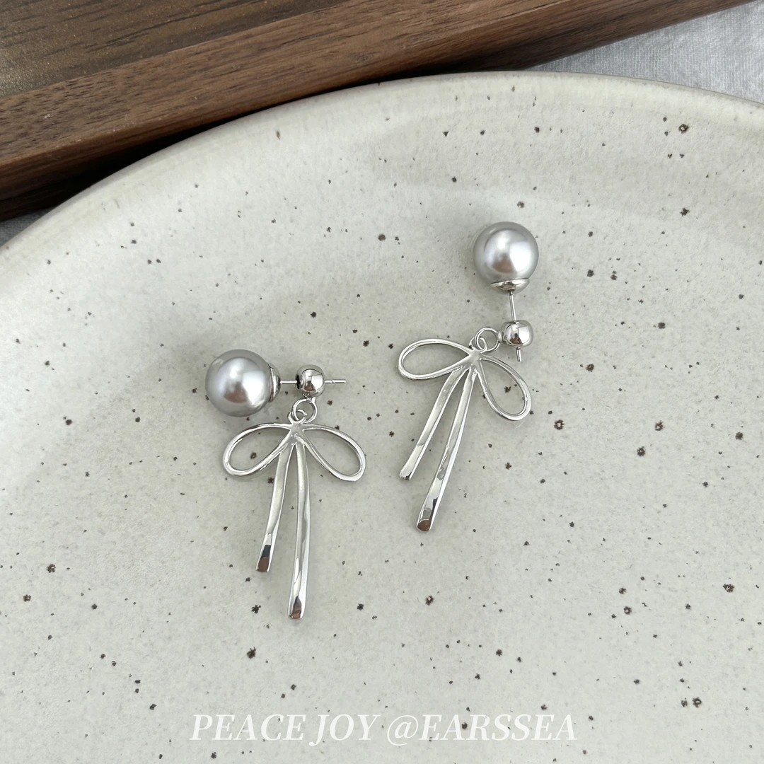 铜合金耳饰 【奇思妙想】灰珍珠蝴蝶结两戴耳饰 小众设计高级耳钉