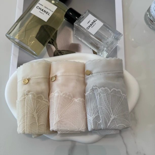 绝美～蚕丝蕾丝～女士内裤～，透气贴肤