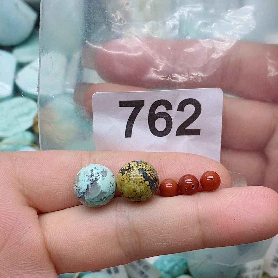 南红玛瑙未镶嵌珠宝奇石