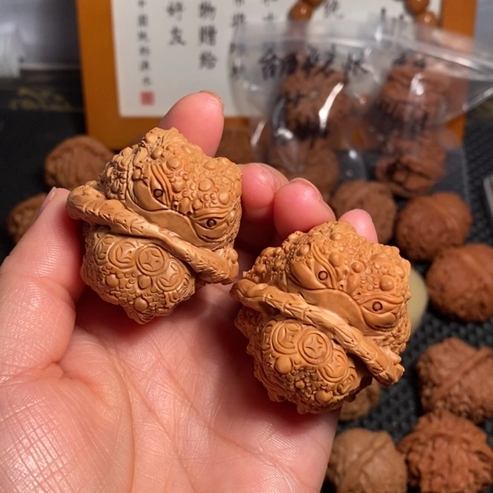 *****文玩核桃把件43蛤蟆头雕刻