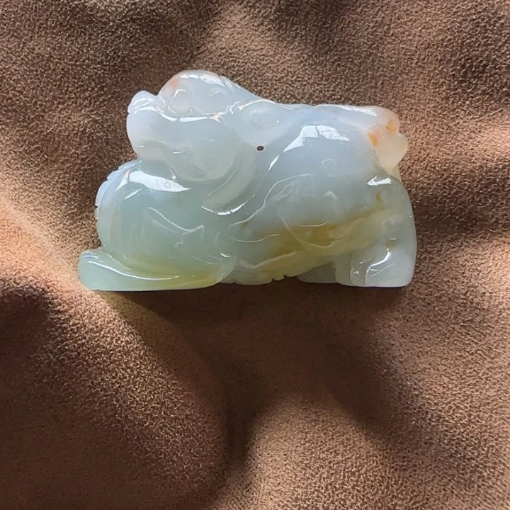 翡翠未镶嵌颈饰糯化多彩貔貅挂件