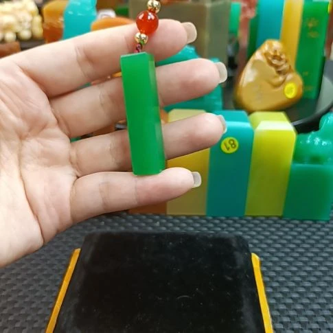 寿山石印石手把件