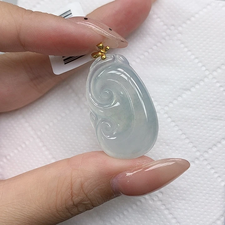 颈饰18K金镶嵌翡翠