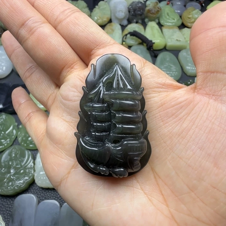 和田玉未镶嵌挂件