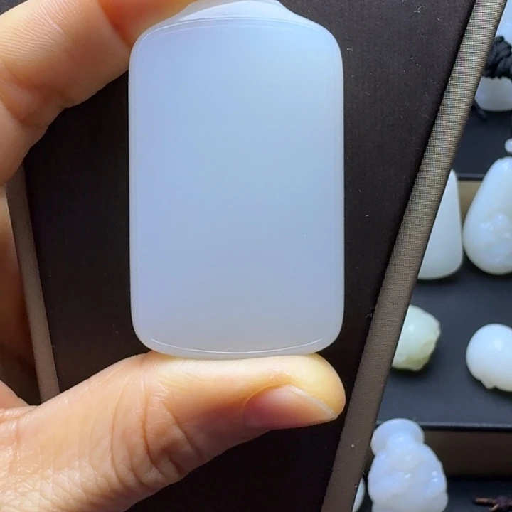 勿***1和田玉未镶嵌颈饰