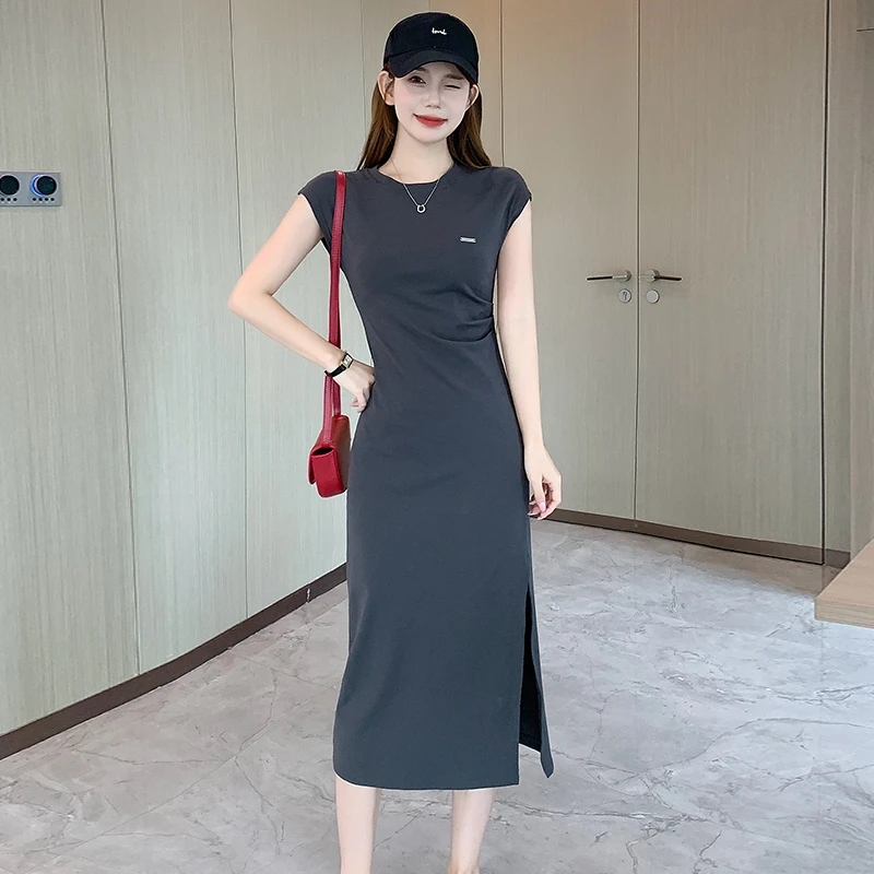 老钱风松弛感女装新款轻奢气场强大女装显瘦长款开叉a字连衣裙