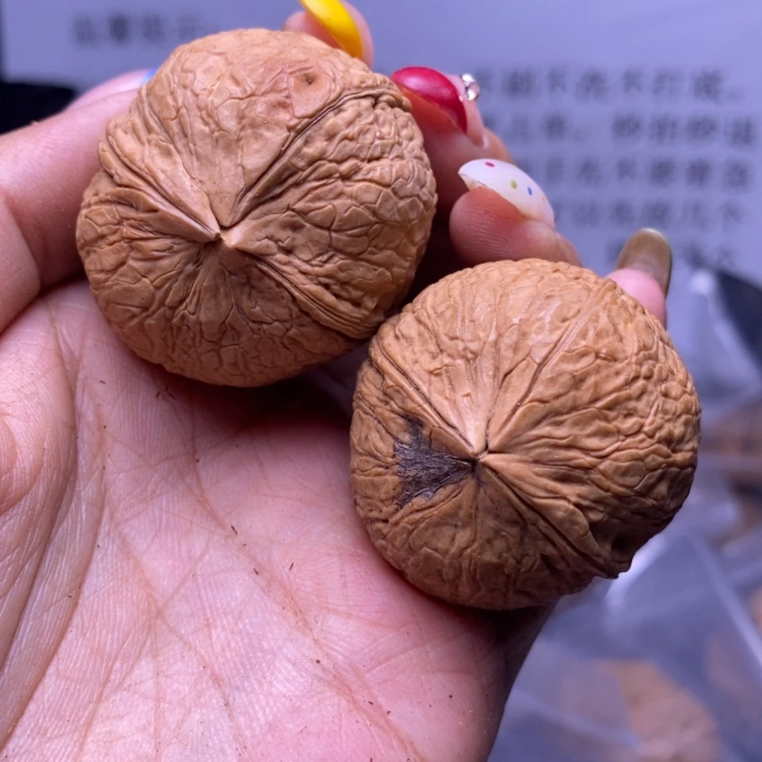 文玩核桃把件云南野生铁核桃130号38mm