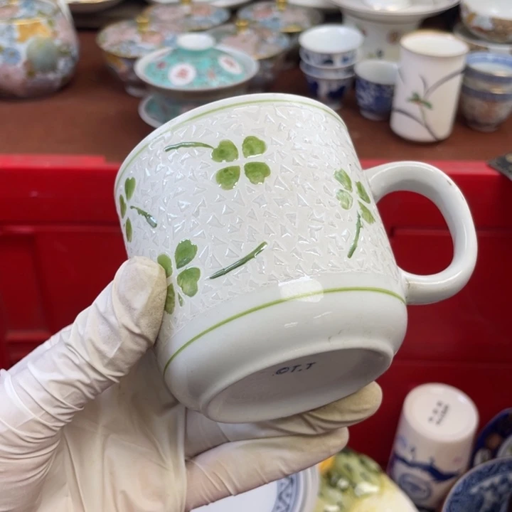 他家瓷器真美…开播了