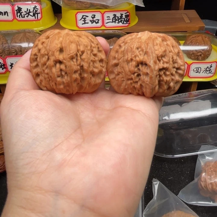 云***4手串文玩核桃2号44尺山地正磨全品无修红皮