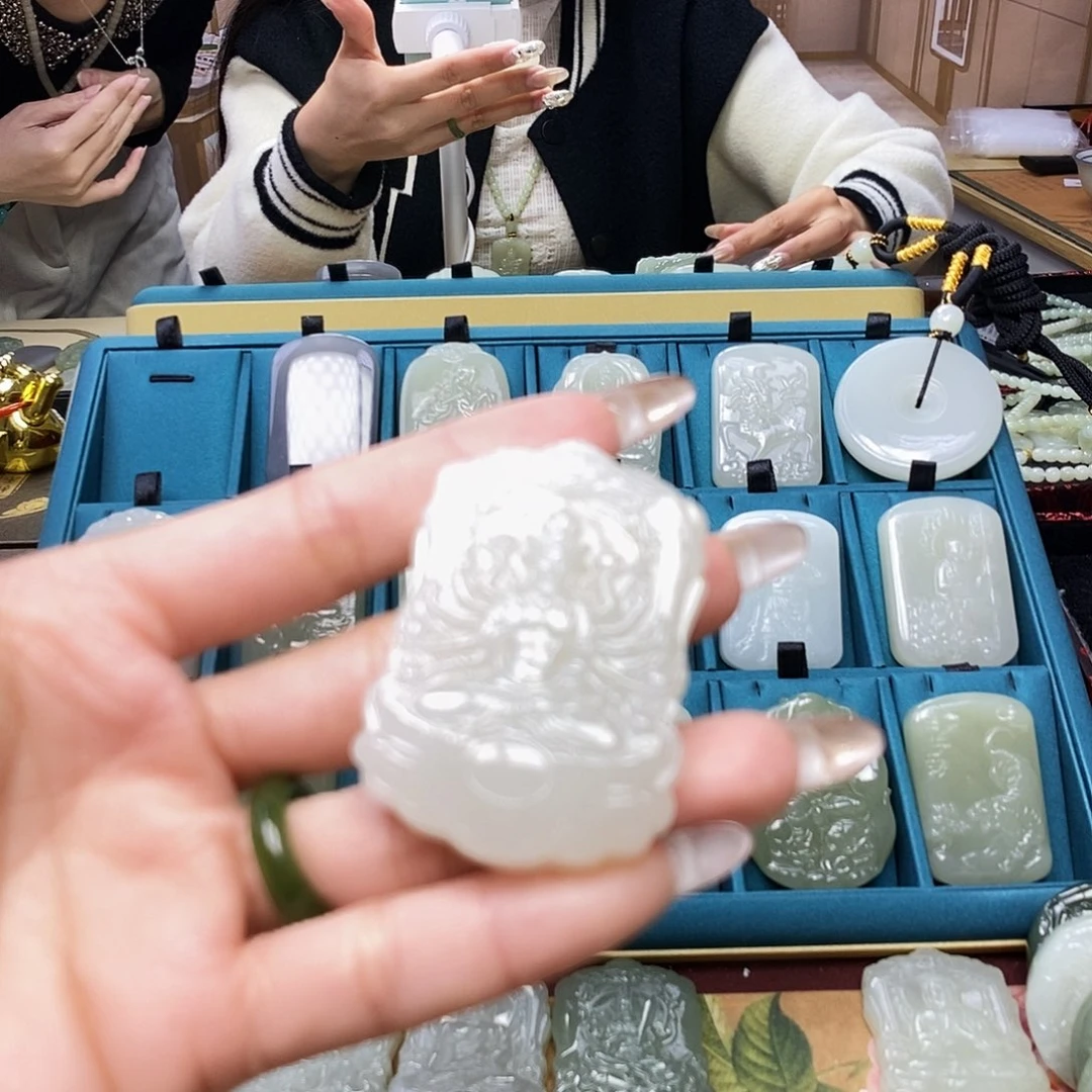 和田玉颈饰未镶嵌O****ヤ