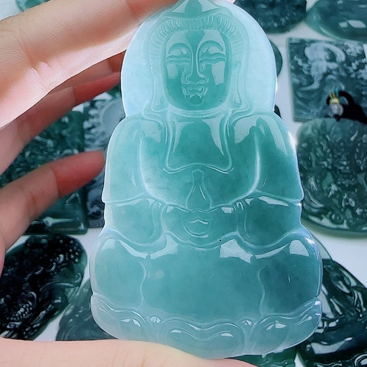 翡翠未镶嵌颈饰多样性发货天然的A货翡翠