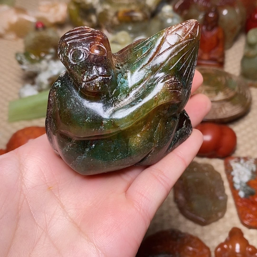 蛇纹石玉未镶嵌颈饰