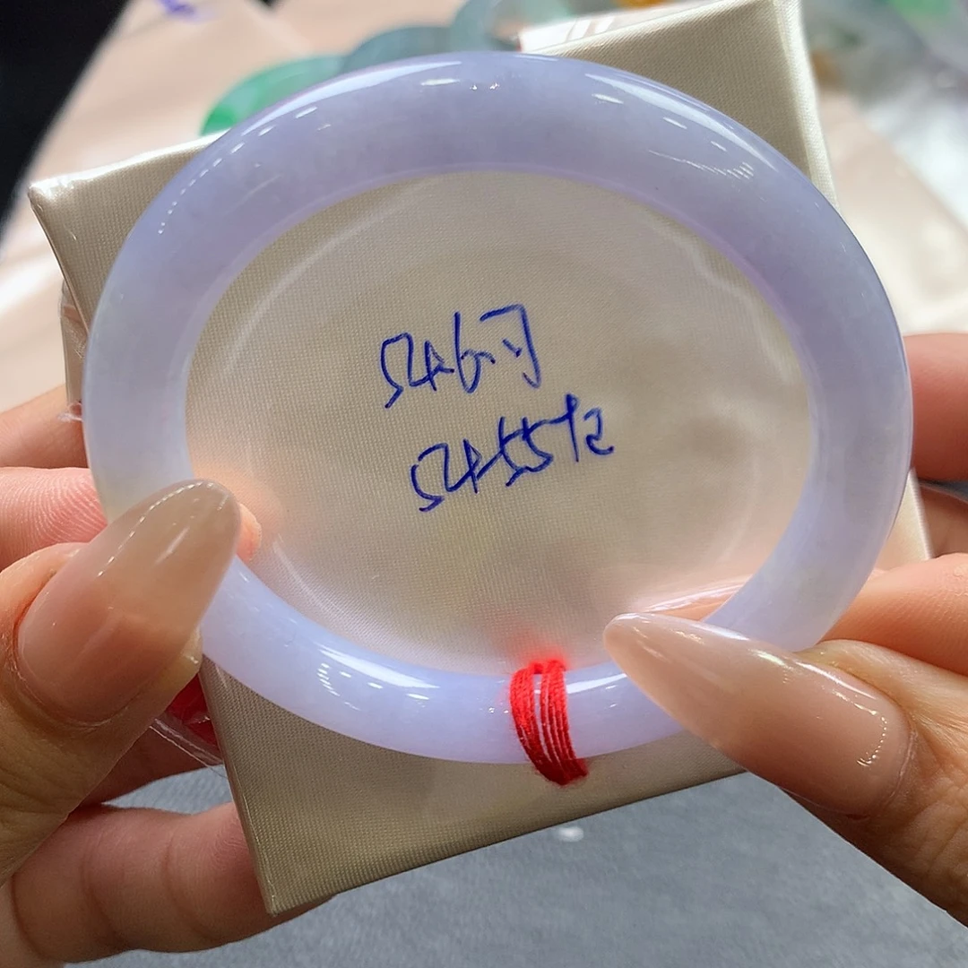 翡翠未镶嵌手镯54.6圆大漏