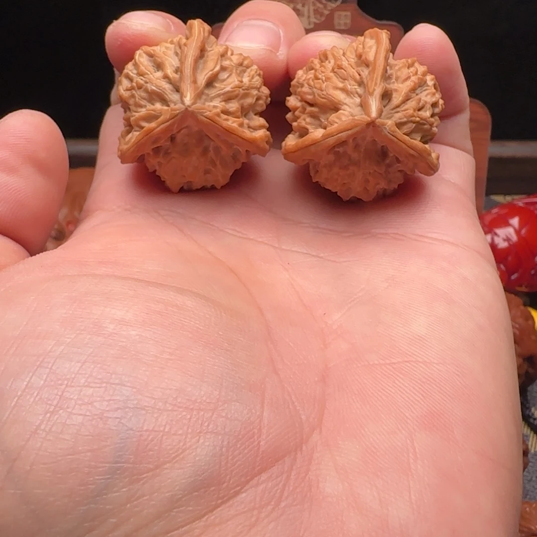 把件文玩核桃三棱