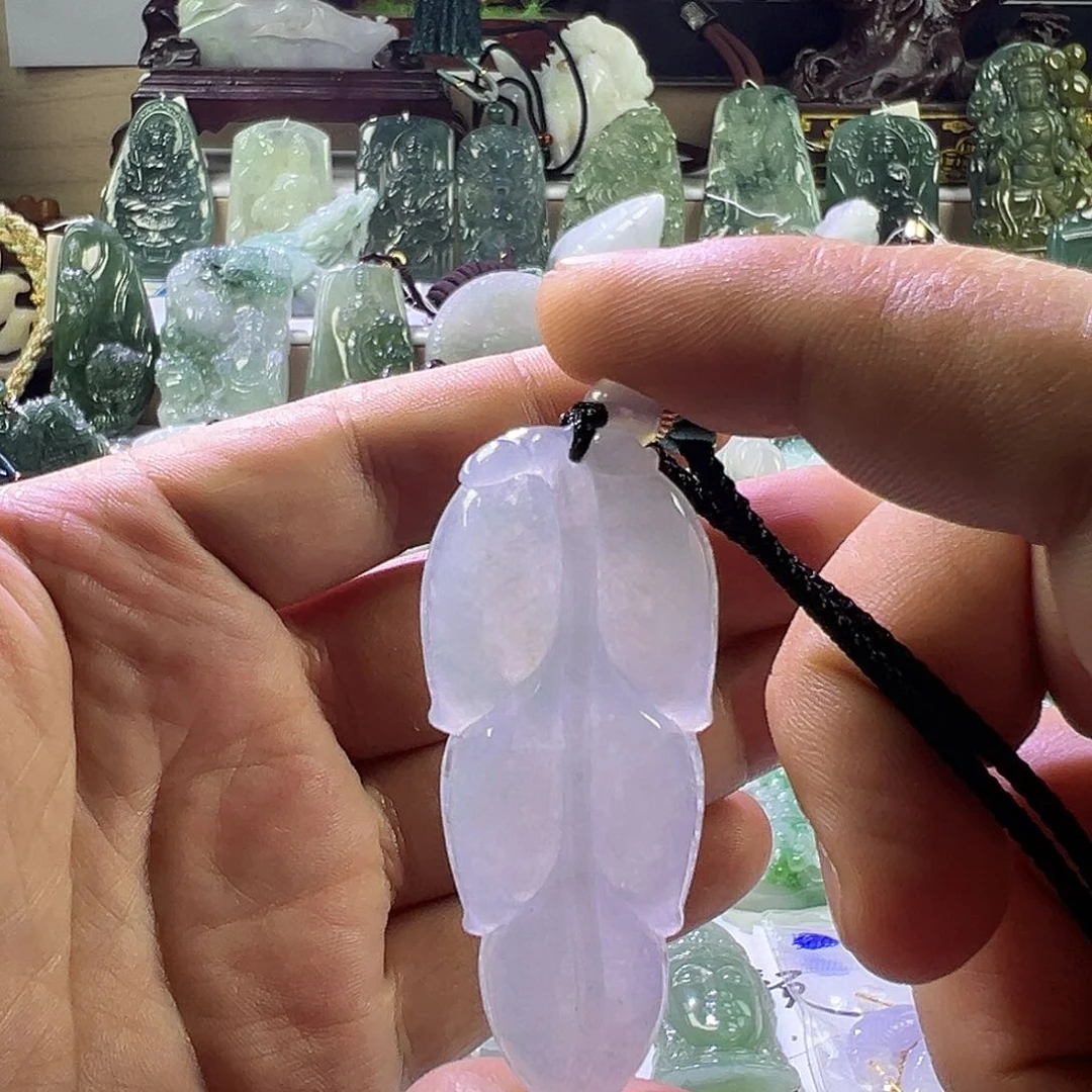 翡翠未镶嵌颈饰翡翠叶子