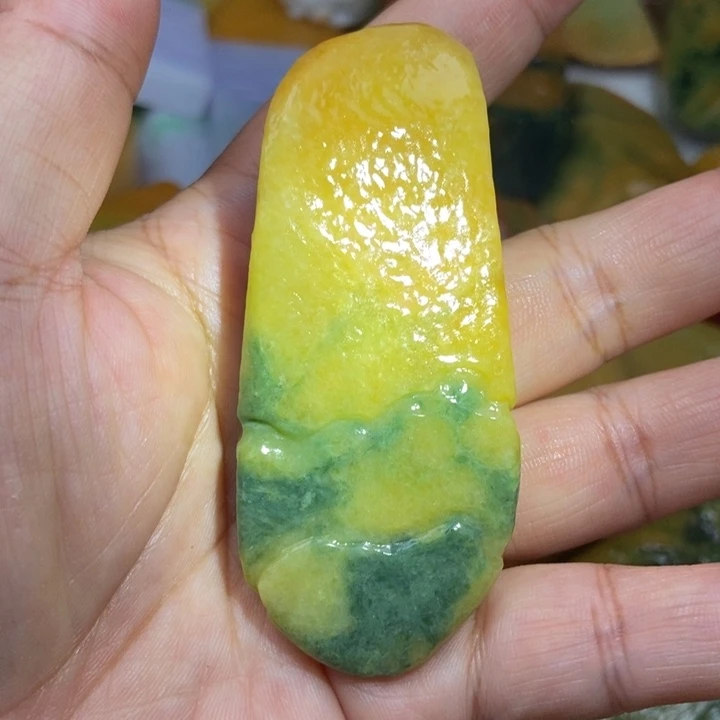 翡翠挂件未镶嵌缅甸翡翠