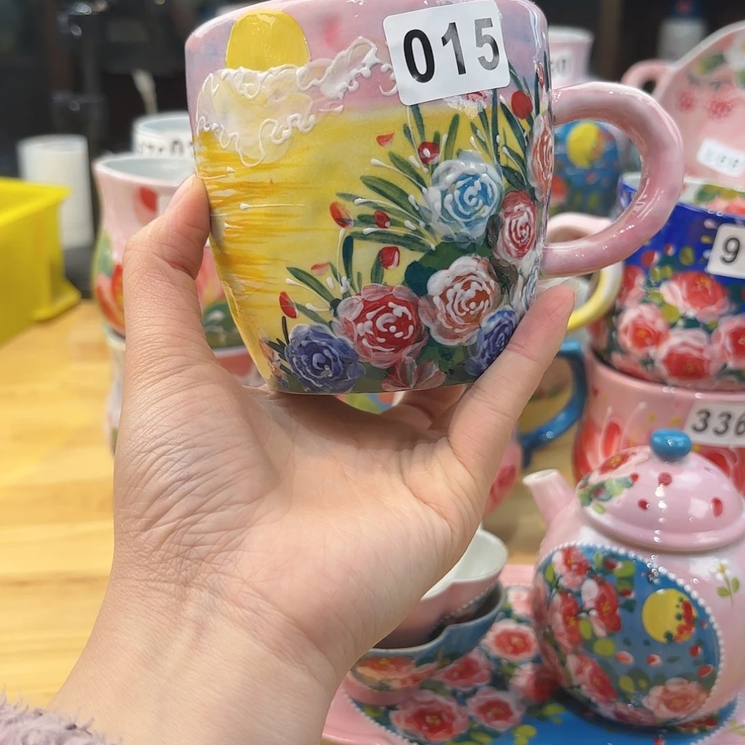 瓷片兔兔盖茨。兔兔