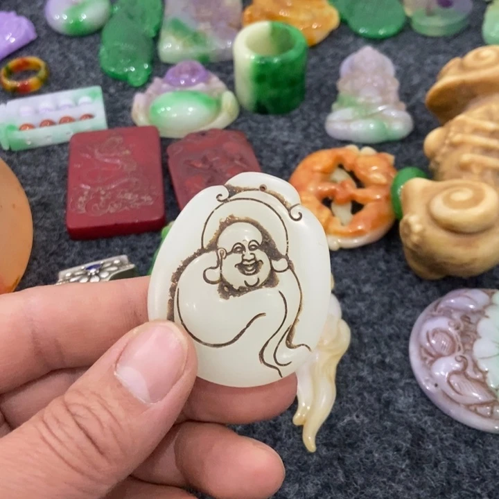 白玉菩提吊坠摆件