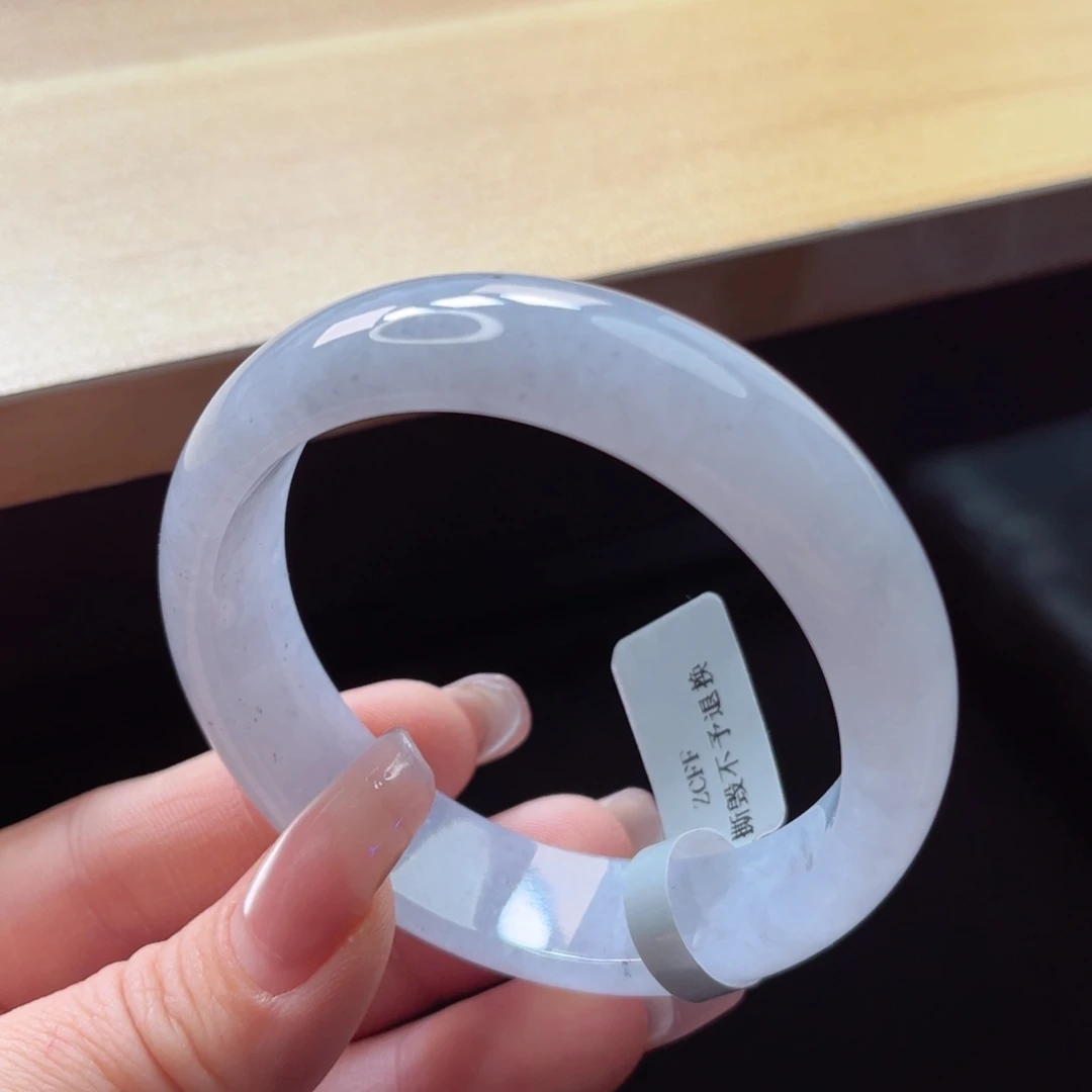 翡翠手镯未镶嵌手镯