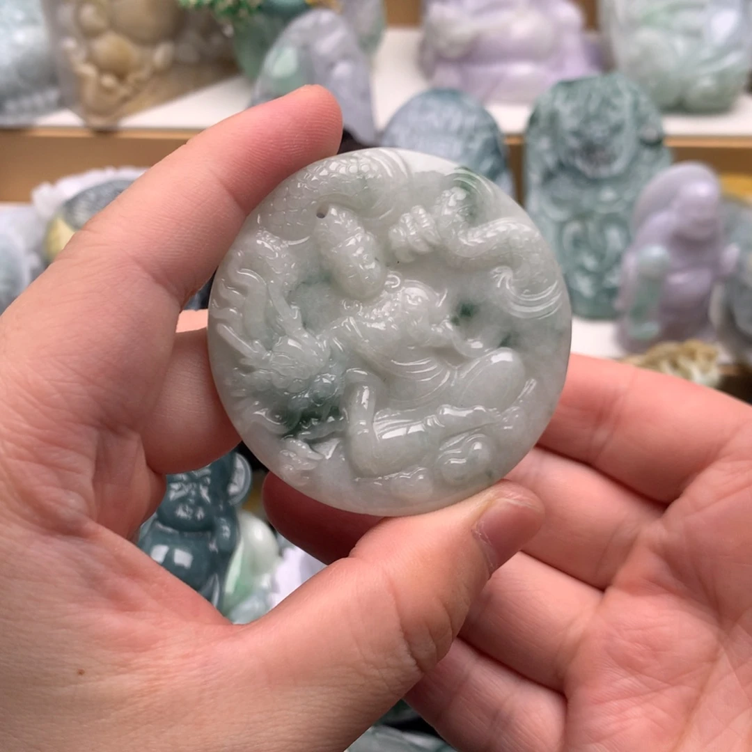 吊坠(不含链)未镶嵌翡翠