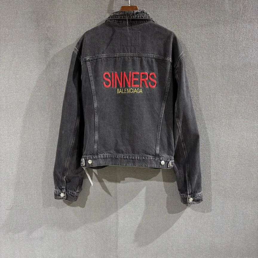 99新 Balenciaga/巴黎世家 （pm）罪人刺绣破坏牛仔外套 50码/0626