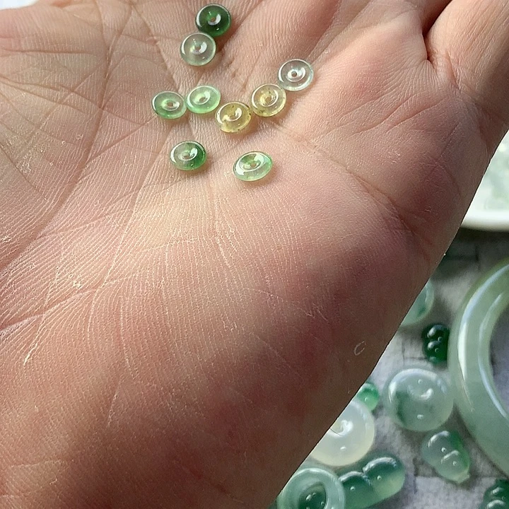 定制翡翠未镶嵌大**?翡翠