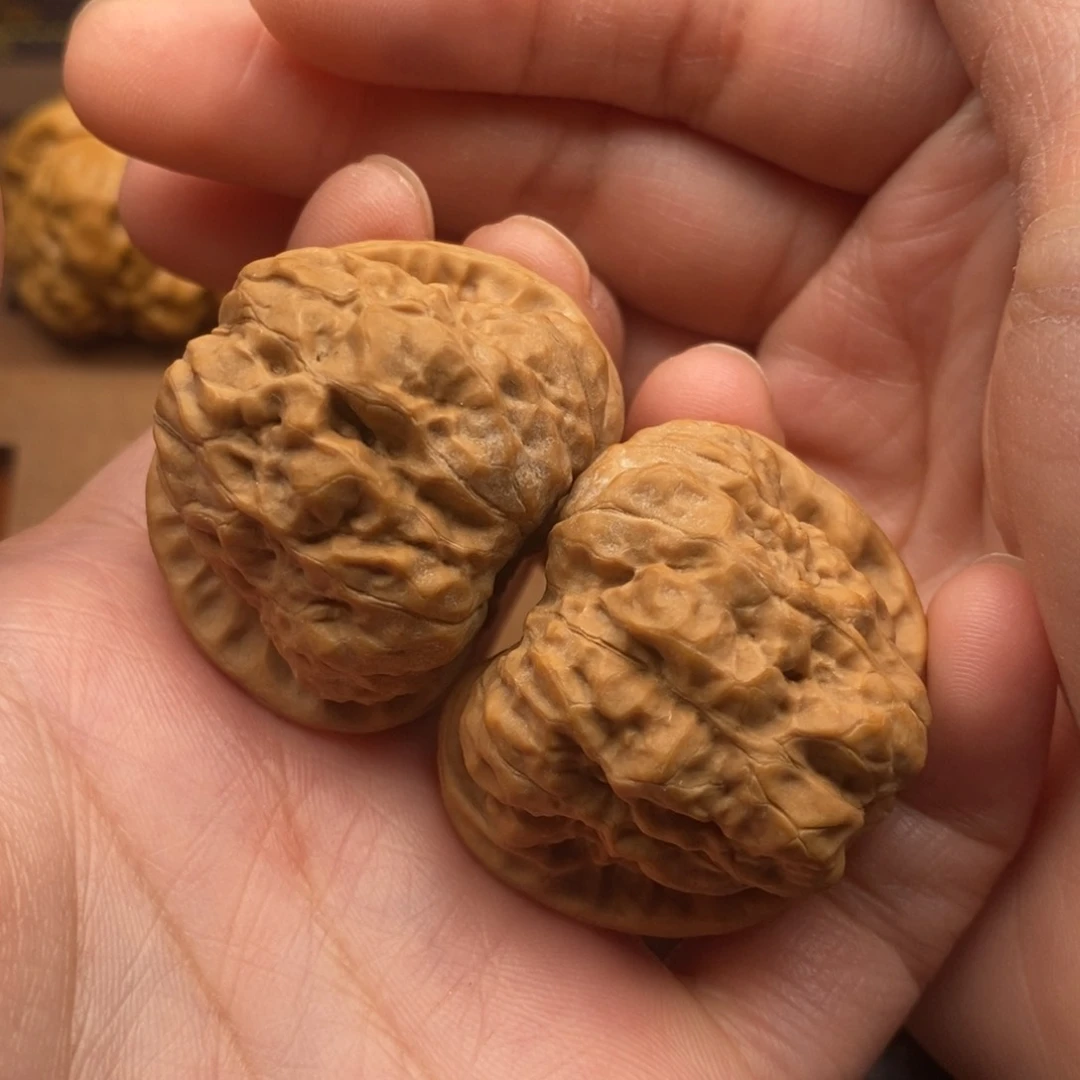 文玩核桃把件唔*全品边39左右