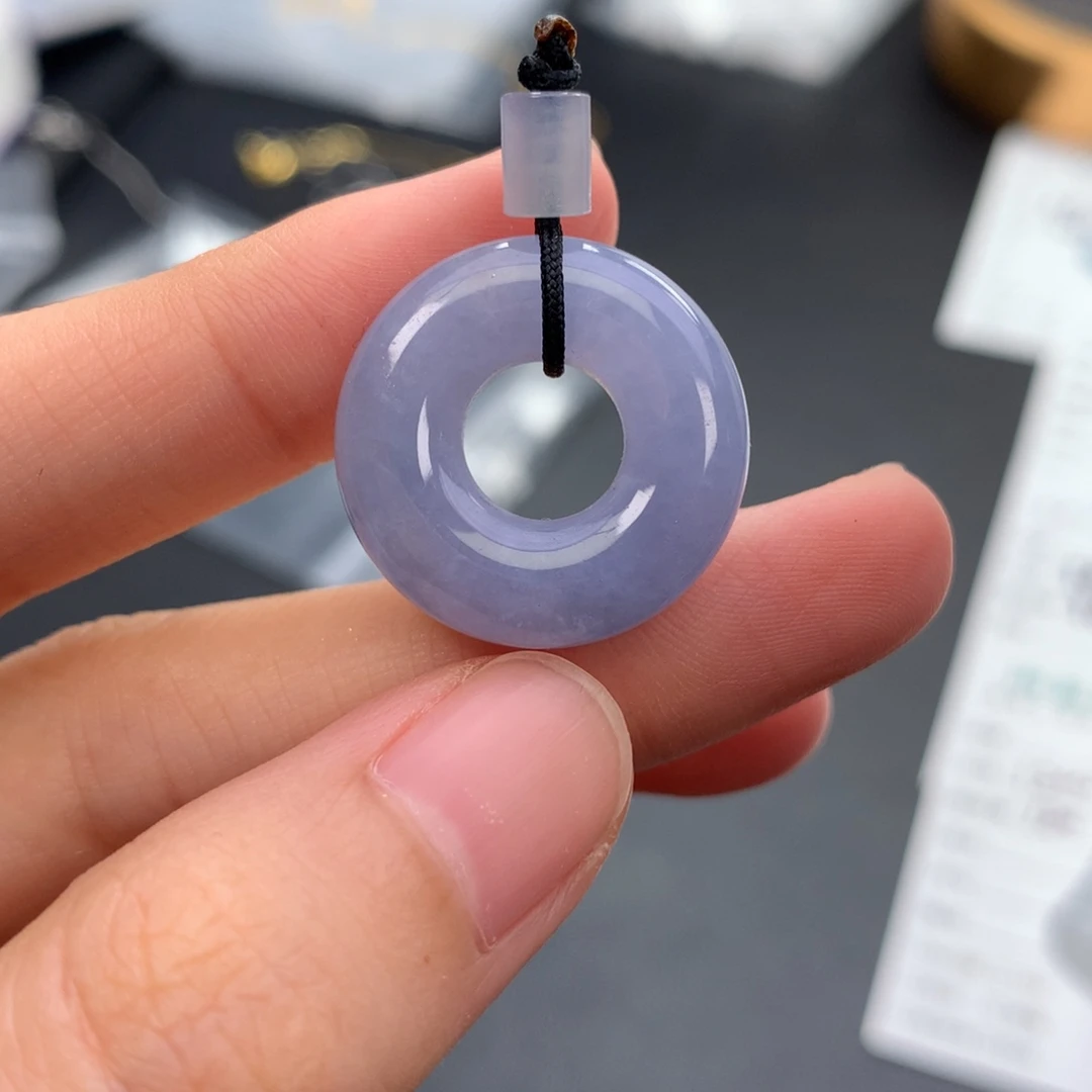 颈饰18K金镶嵌翡翠