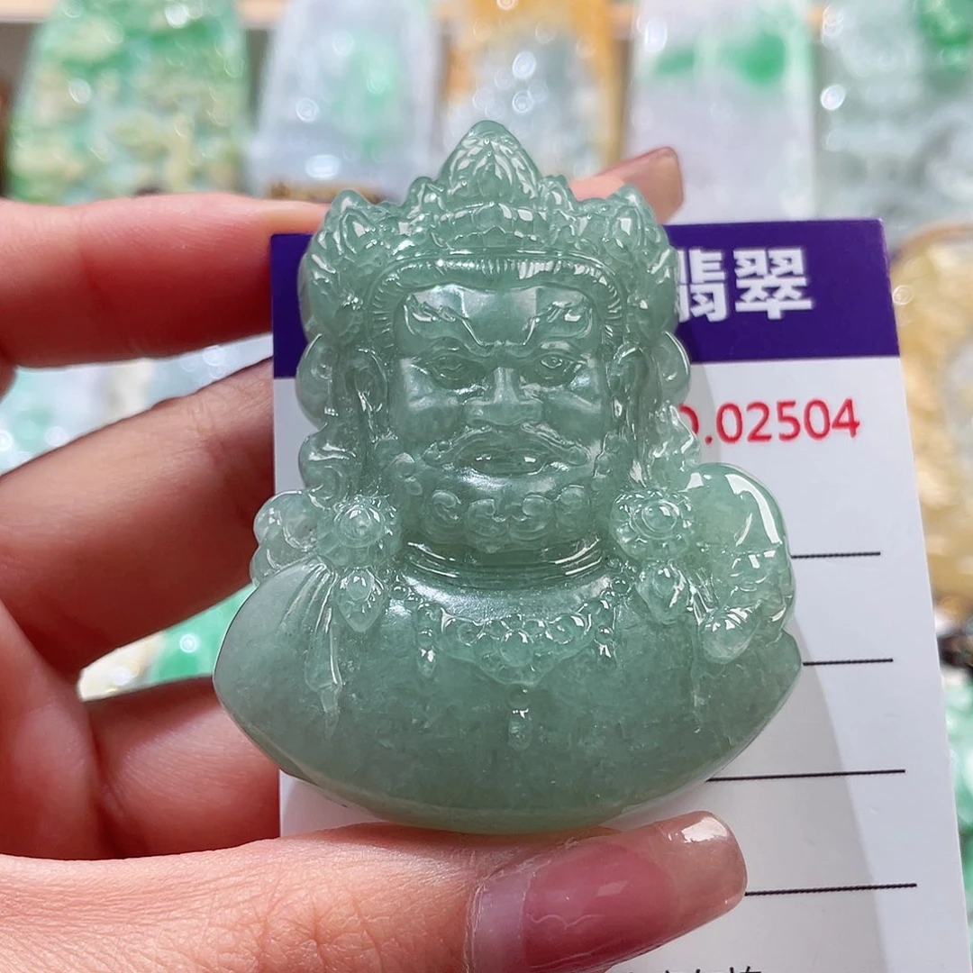 颈饰未镶嵌翡翠黄财神