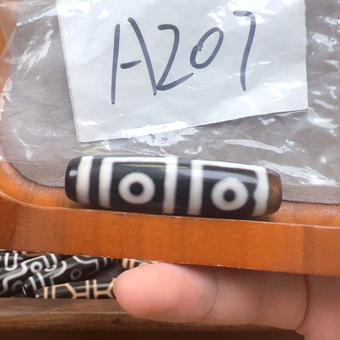 玛瑙/玉髓颈饰未镶嵌早**.微瑕带石纹特价处理品 编绳