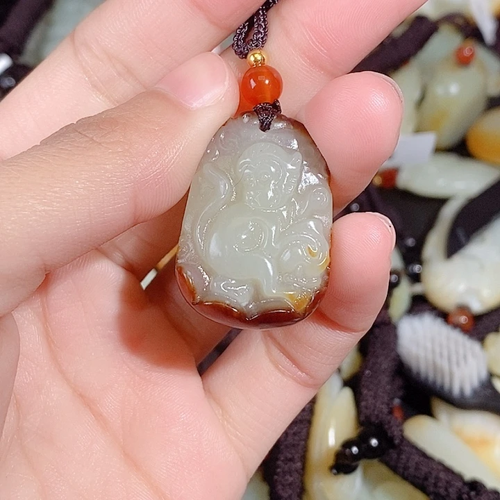 和田玉未镶嵌颈饰