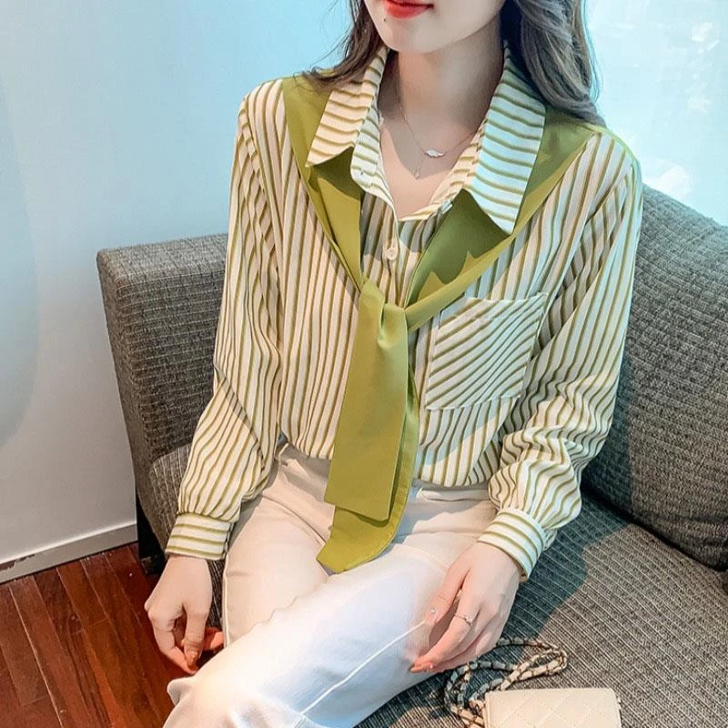 披肩拼接假两件条纹衬衫女秋季2025年新款宽松显瘦学院风衬衣上衣