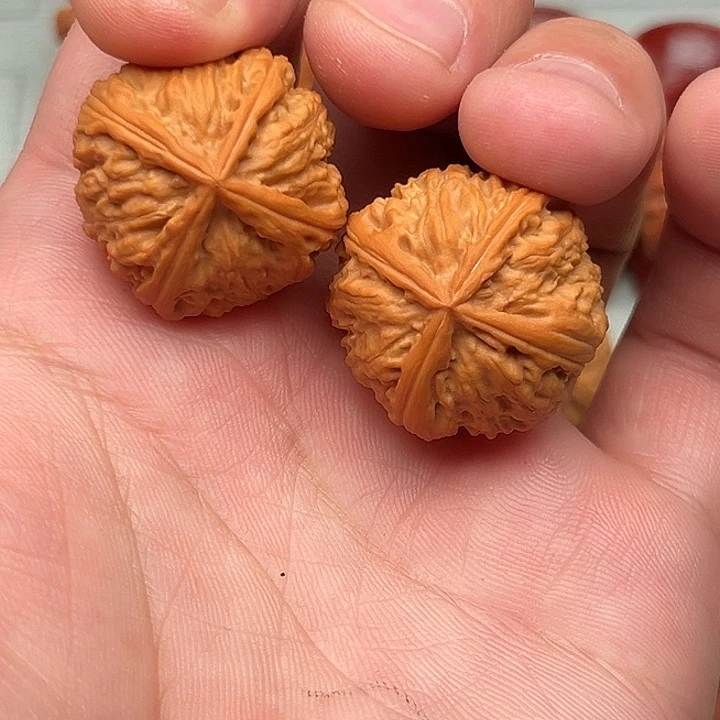把件文玩核桃四棱