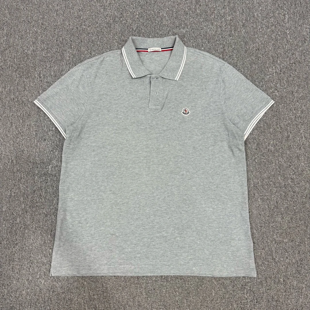 99新 MONCLER 13757534 蒙口 灰色胸前徽标logo短袖Polo衫 XL码