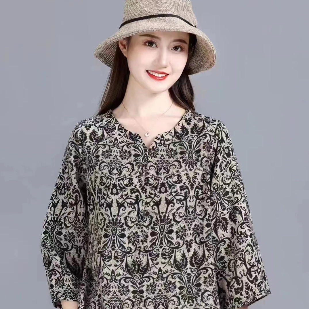 常规女士长袖小衫花色圆领外套时尚宽松型衬衫