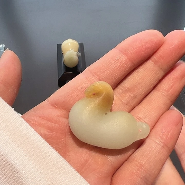 蛇纹石玉未镶嵌吊坠(赠链)