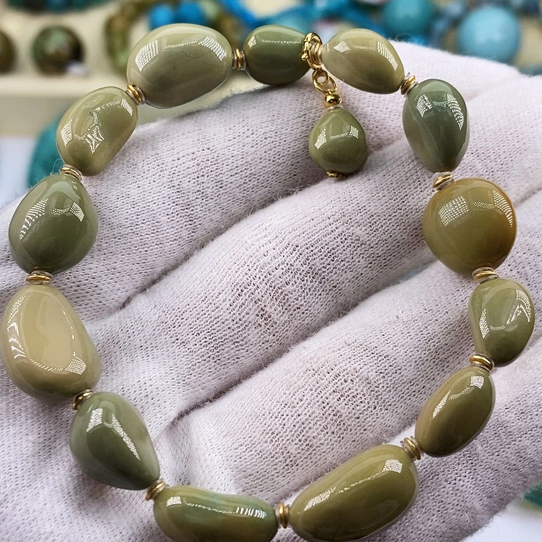 绿松石未镶嵌珠宝奇石