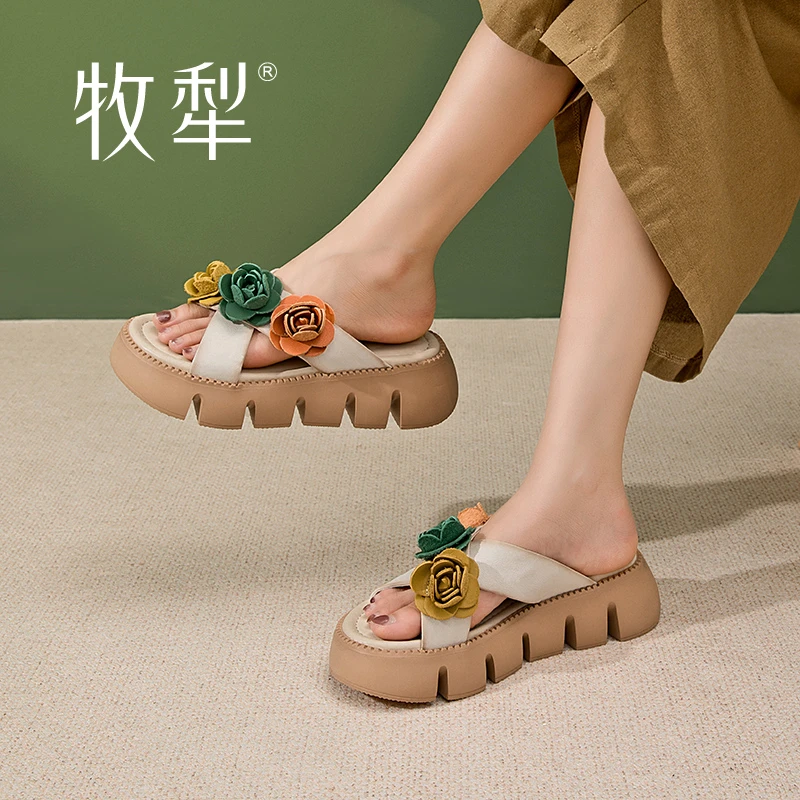牧犁夏季新款花朵简约复古牛皮厚底增高舒适防滑百搭一脚蹬凉拖鞋