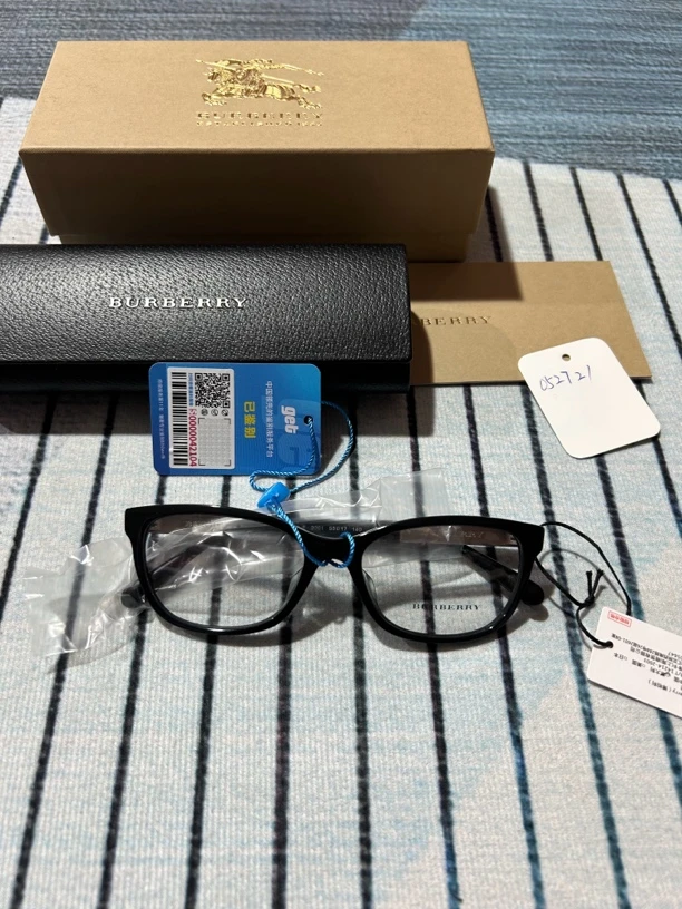 未使用 BURBERRY/博柏利 黑色眼镜平光镜