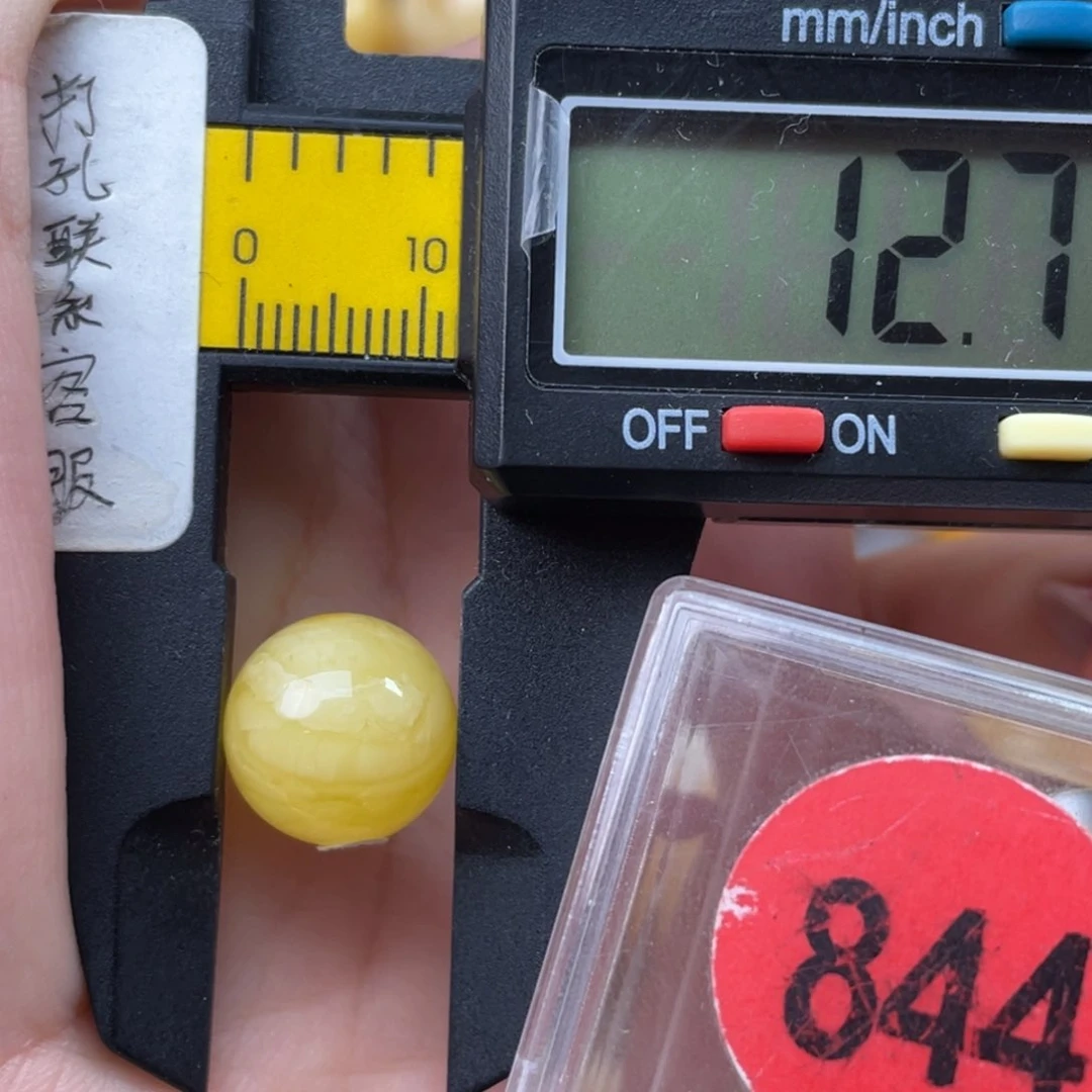 未镶嵌蜜蜡珠宝奇石