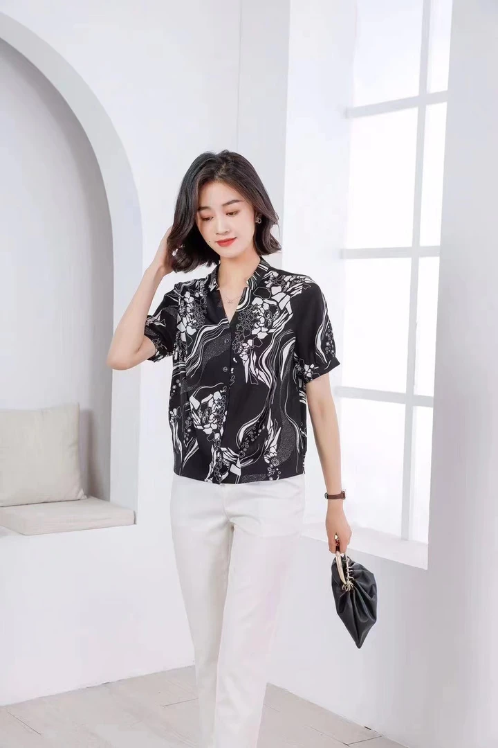【龙泉店专属】桑蚕丝POLO领常规款衬衫春夏休闲时髦小姨风C52551