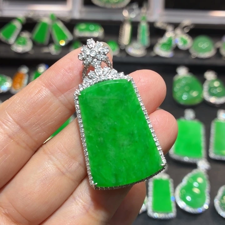 翡翠18K金镶嵌吊坠(不含链)翡翠