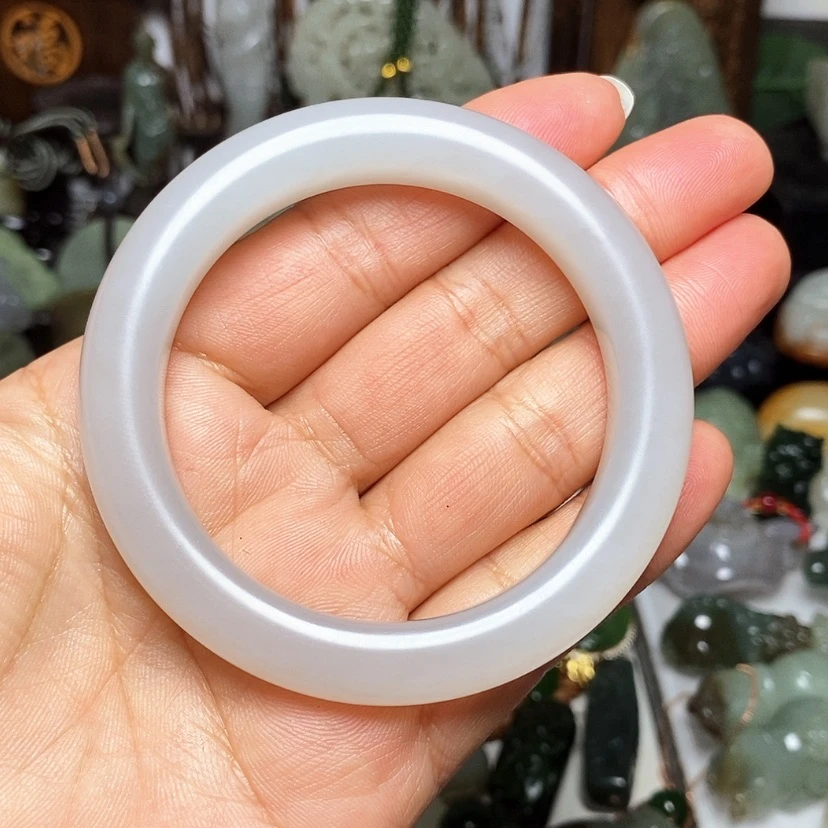 【闪购商品】和田玉手镯未镶嵌?**青