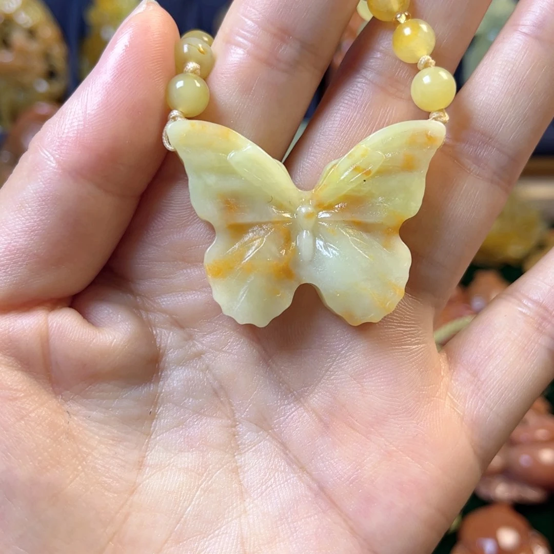 蛇纹石玉未镶嵌颈饰