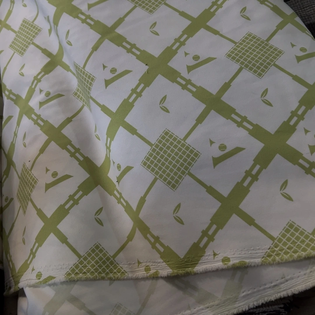 棉一米价港货原单时装面料斜纹1.4米宽果子对面