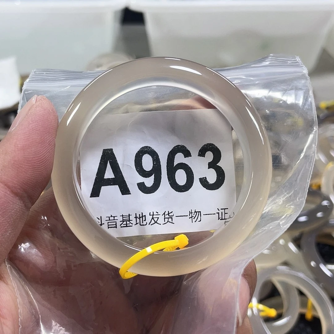 手镯玛瑙/玉髓未镶嵌O****.53