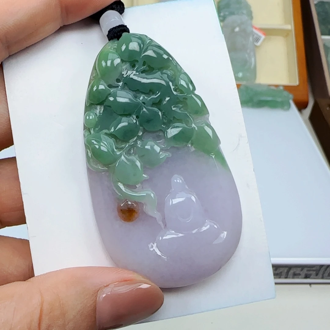 翡翠未镶嵌颈饰